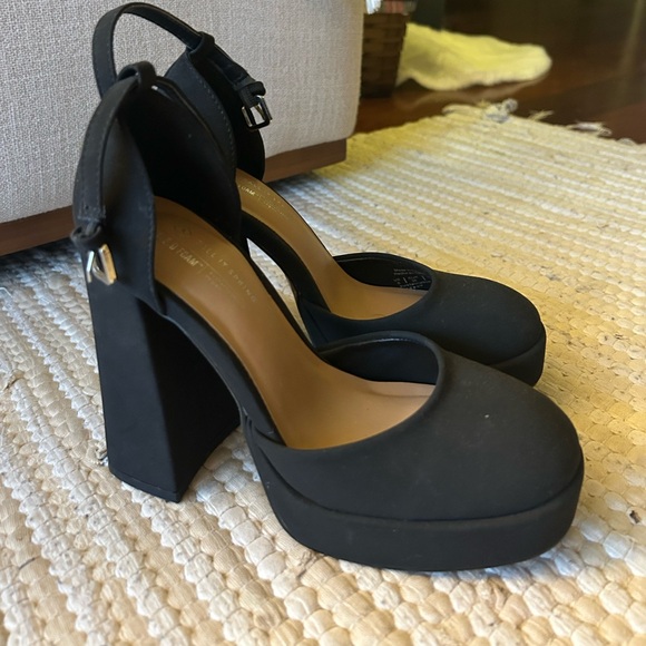 Call it Spring Anabelle Black Women's Pumps - Picture 3 of 5